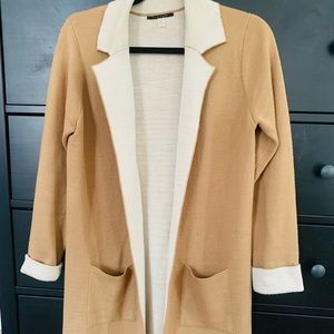 T Tahari Camel Cardigan Sz S